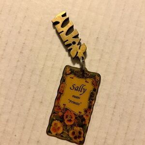 SALLY Brass  Floral Keychain